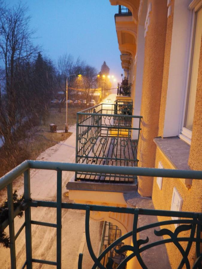 Апартаменты Balconies Above Colonnade Марианске-Лазне Экстерьер фото